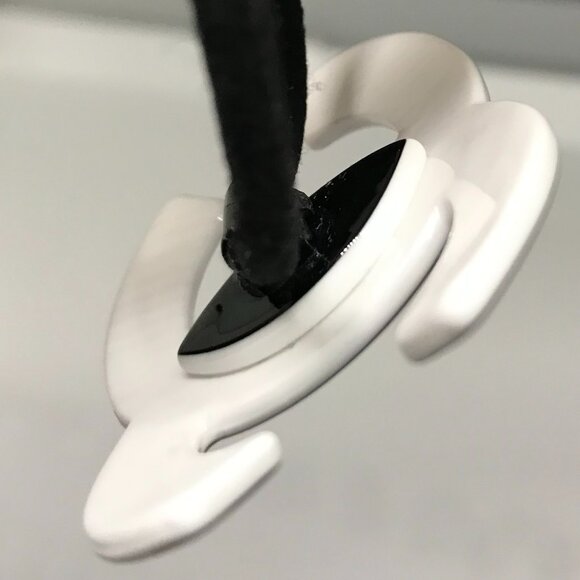 Black & White CC Pony Tail - Picture 12 of 16